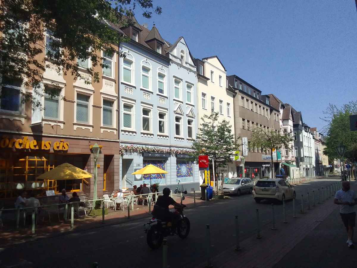 EU/D/NRW/E/Ruettenscheid/RuettenscheiderStrasse/20220719s1136i54_EU_D_NW_E-Ruettenscheid_RuettenscheiderStrasse202ff_gen_City_vom Gussmannplatz_aus_1200x0900